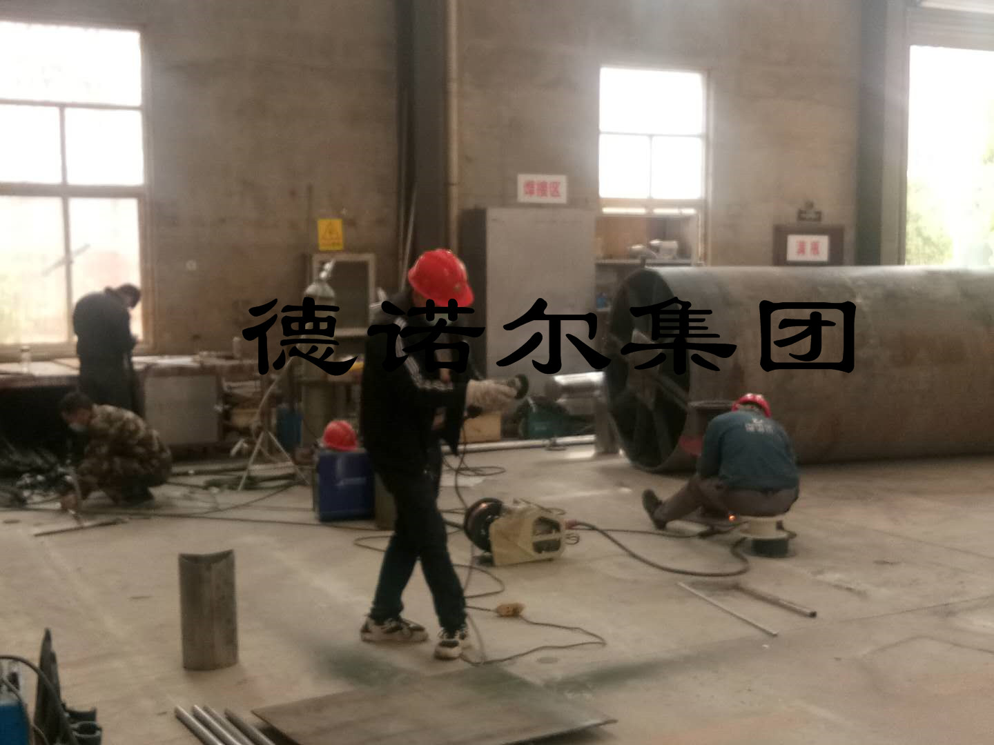 ddb1a5da0023343f4089c135fd27578b.jpg