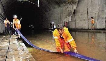 铁路公路排水.jpg